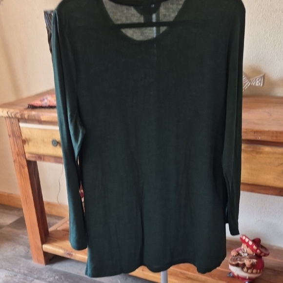 CJ Banks Green Relaxed Long Sleeve Tee - Picture 4 of 4